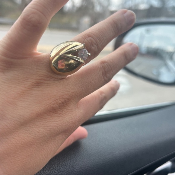 Elegant Gold Statement Ring - Picture 1 of 5